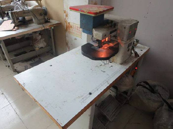 FOLDING MACHINE